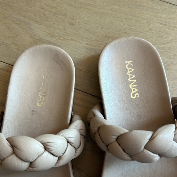 Kaanas Coco Chunky Braided Slides Size 7 - Picture 4 of 7